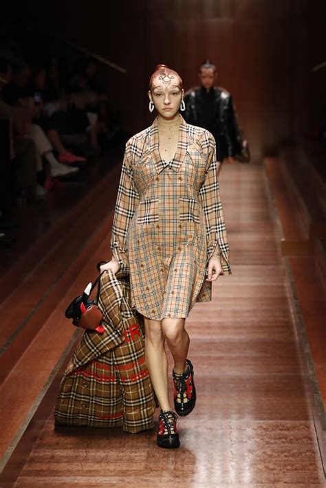 burberry 2019 ugazio|burberry runway fashion.